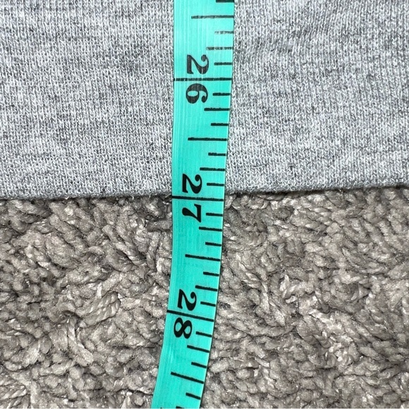 Dodge Ram 2500 Laramie Trucks Size Large Pullover Gray Long Sleeve Sweatshirt - Picture 5 of 5